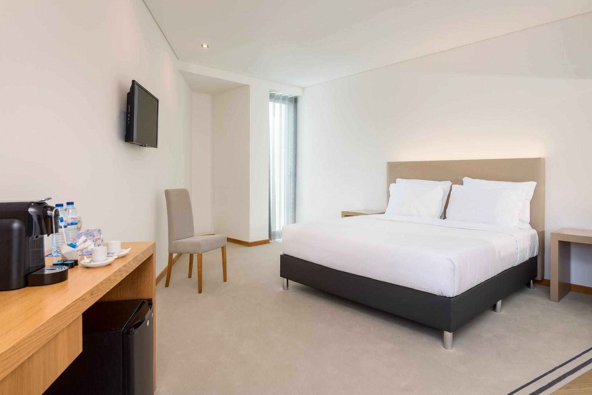 Tryp By Wyndham Leiria Hotell Exteriör bild