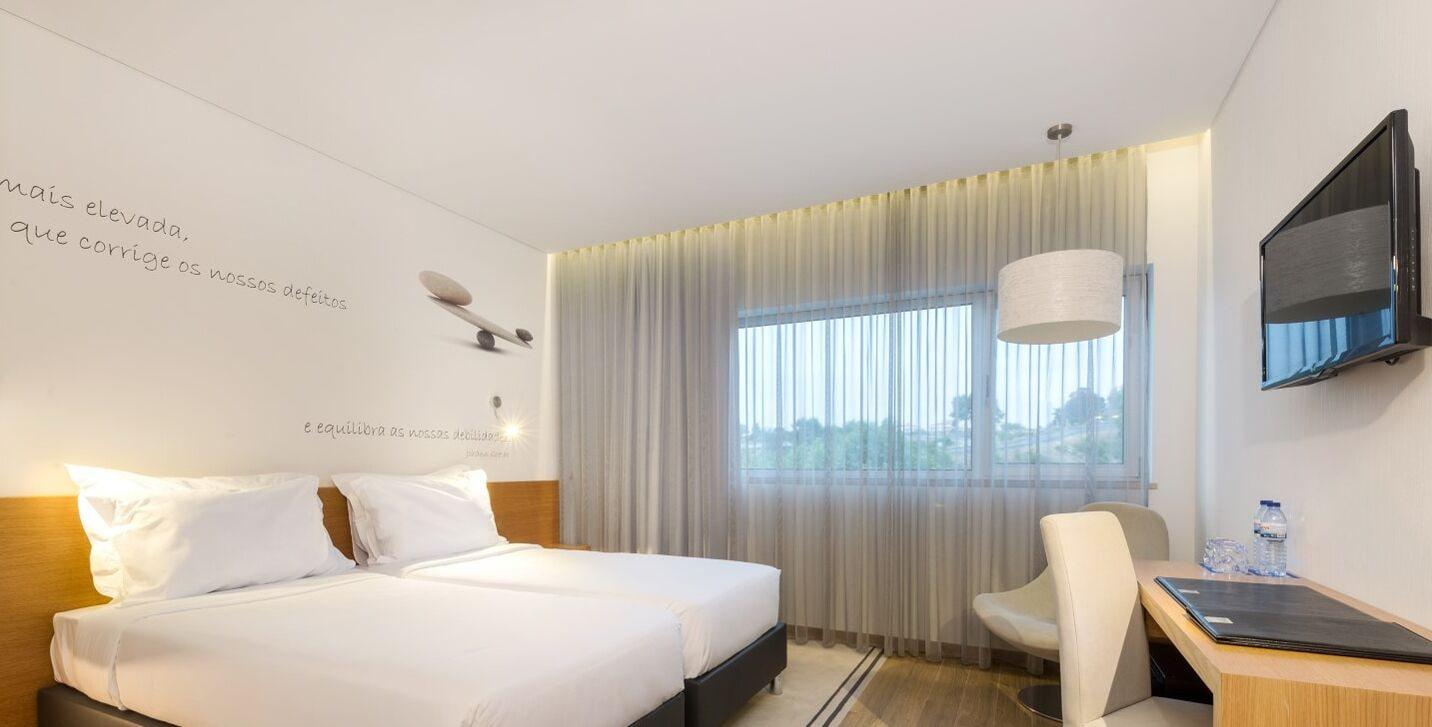 Tryp By Wyndham Leiria Hotell Exteriör bild