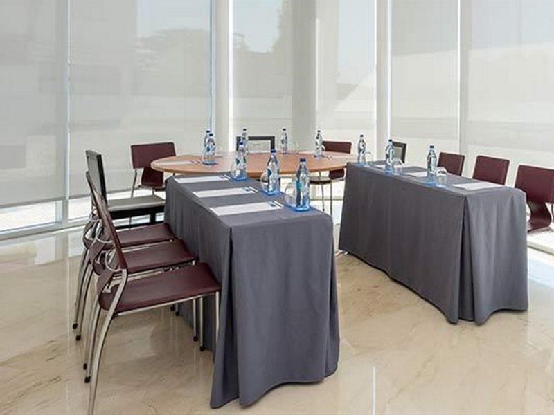 Tryp By Wyndham Leiria Hotell Exteriör bild